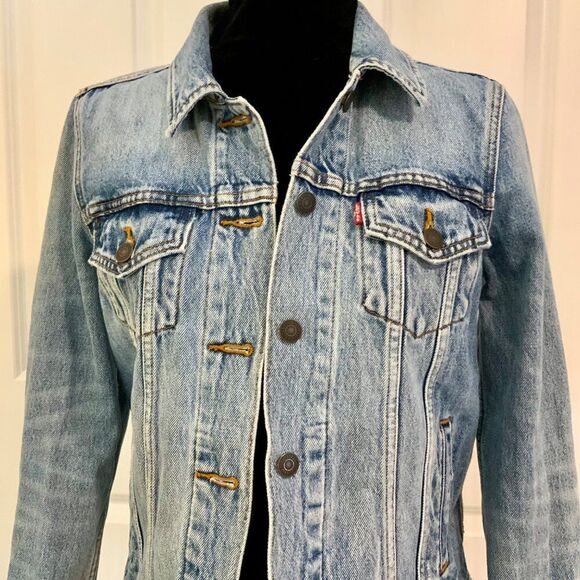 Levi’s Blue Light Wash Cotton Denim Jacket Small - Picture 2 of 11